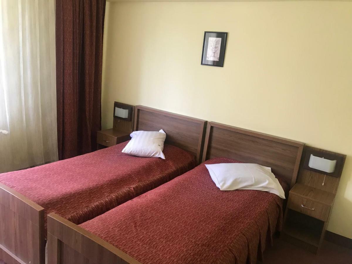 לאקו רוסו Hotel Iasicon מראה חיצוני תמונה