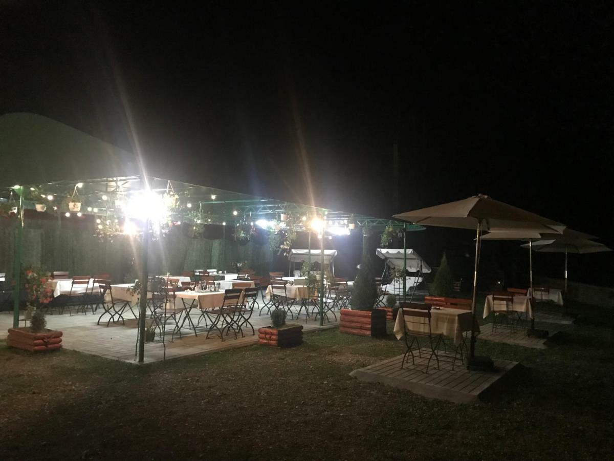 לאקו רוסו Hotel Iasicon מראה חיצוני תמונה